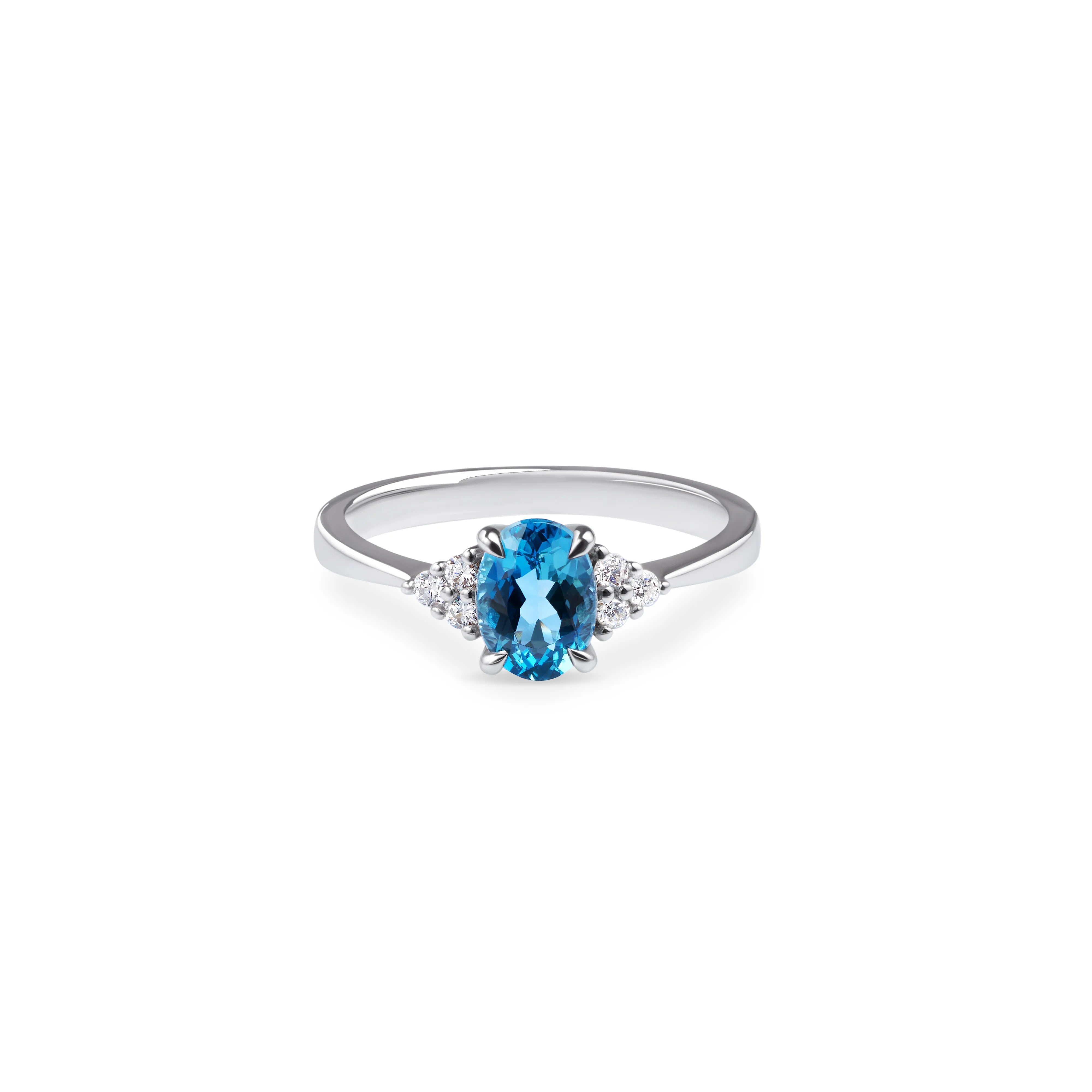 Bague en platine sertie d'une aigue-marine entourée de diamants