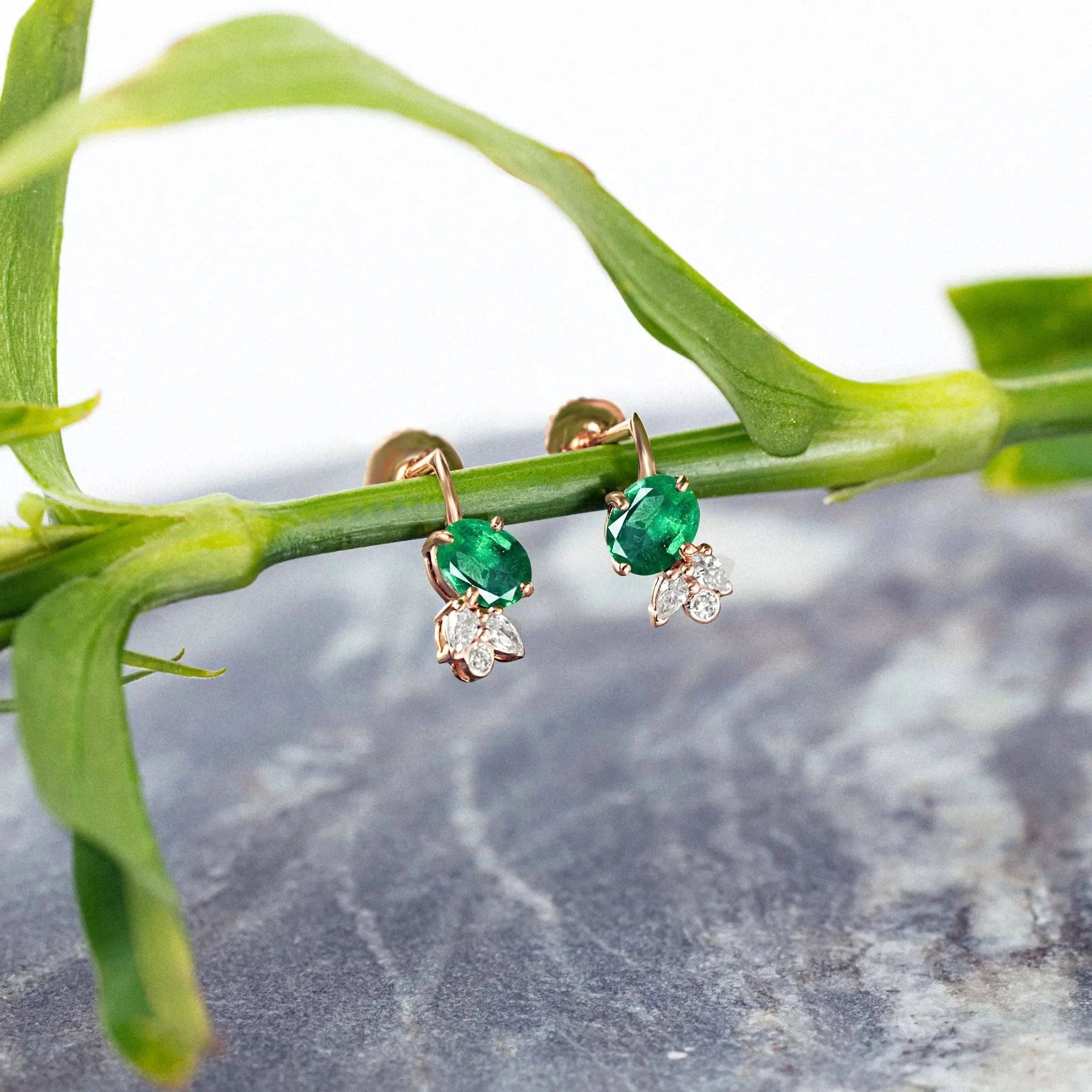 Boucles d'Oreilles en Or 18 Carat avec Emeraudes et Diamants - Moribana - Politains